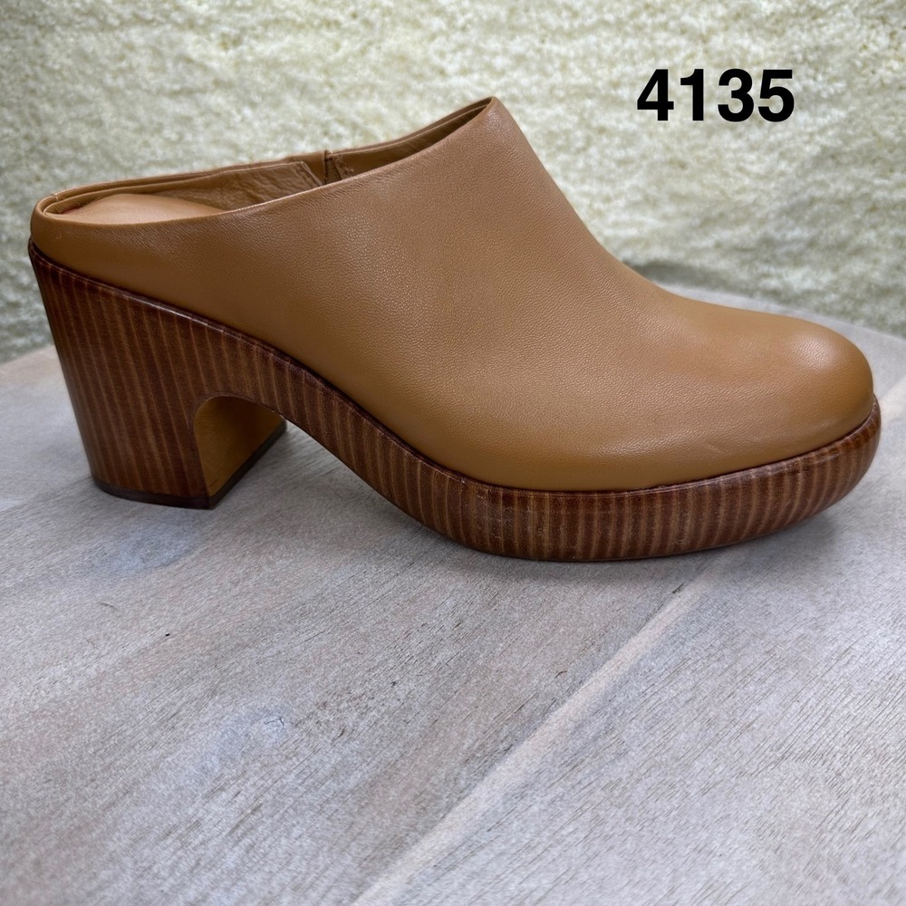 Vince Womens Tan Leather Platform Mules Wood Grain Block Heel Clogs Size 9M 39